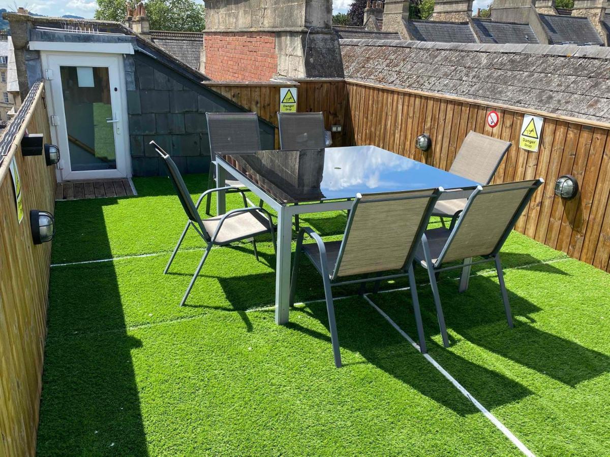 Bath Roof Terrace Apartment, City Centre, Sleeps Up To 8 ภายนอก รูปภาพ