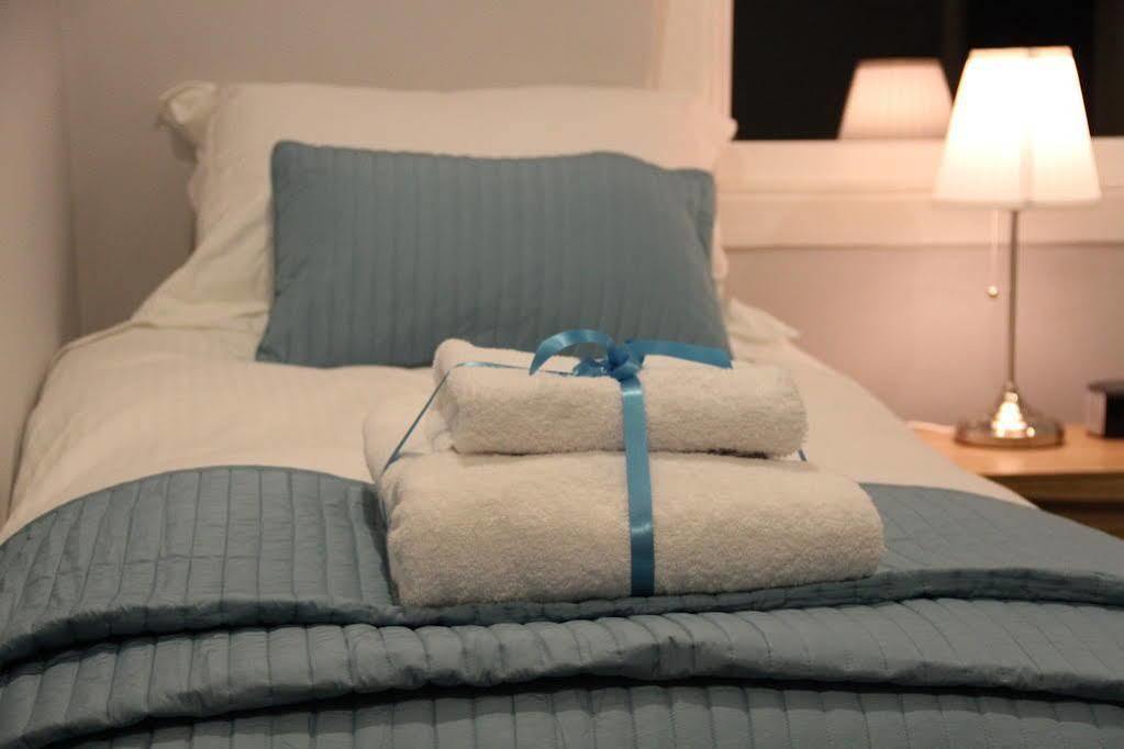 Bath Roof Terrace Apartment, City Centre, Sleeps Up To 8 ภายนอก รูปภาพ